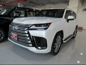 Lexus  LX  600 VIP  2022  Automatic  57٬000 Km  6 Cylinder  Four Wheel Drive (4WD)  SUV  White  With Warranty