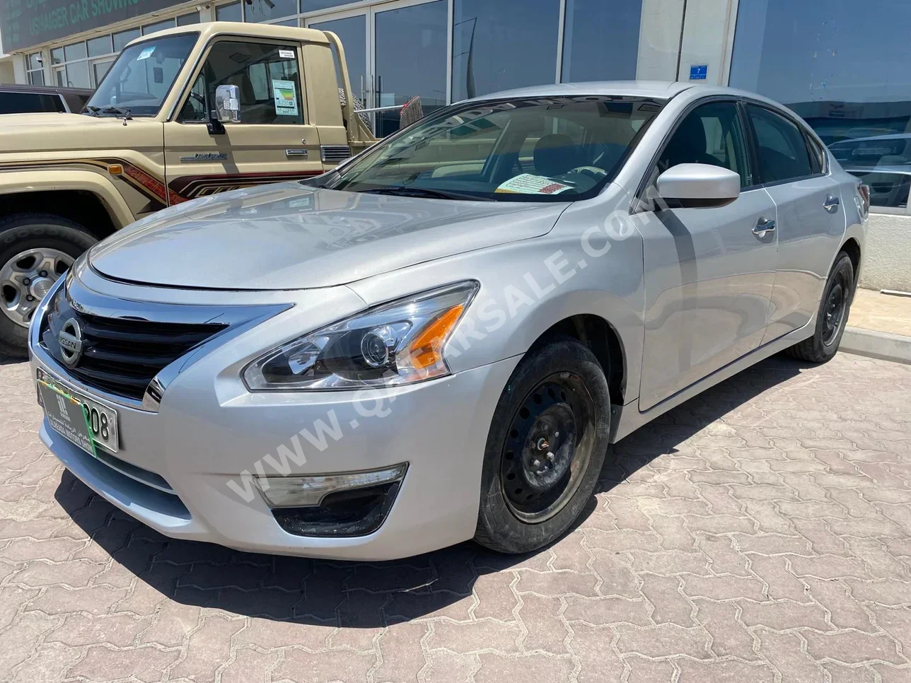 Nissan  Altima  2.5 S  2015  Automatic  256,000 Km  4 Cylinder  Front Wheel Drive (FWD)  Sedan  Silver