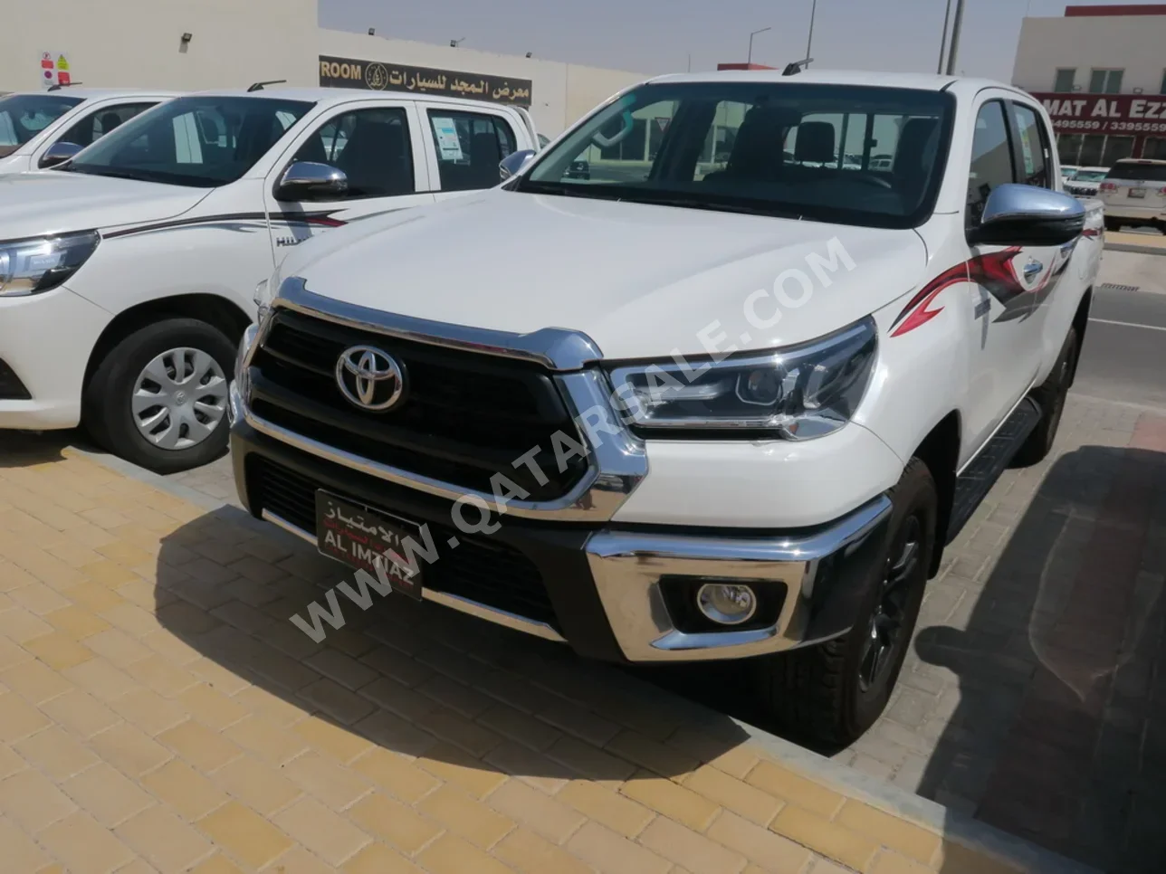Toyota  Hilux  2023  Automatic  2,000 Km  4 Cylinder  Four Wheel Drive (4WD)  Pick Up  White  With Warranty