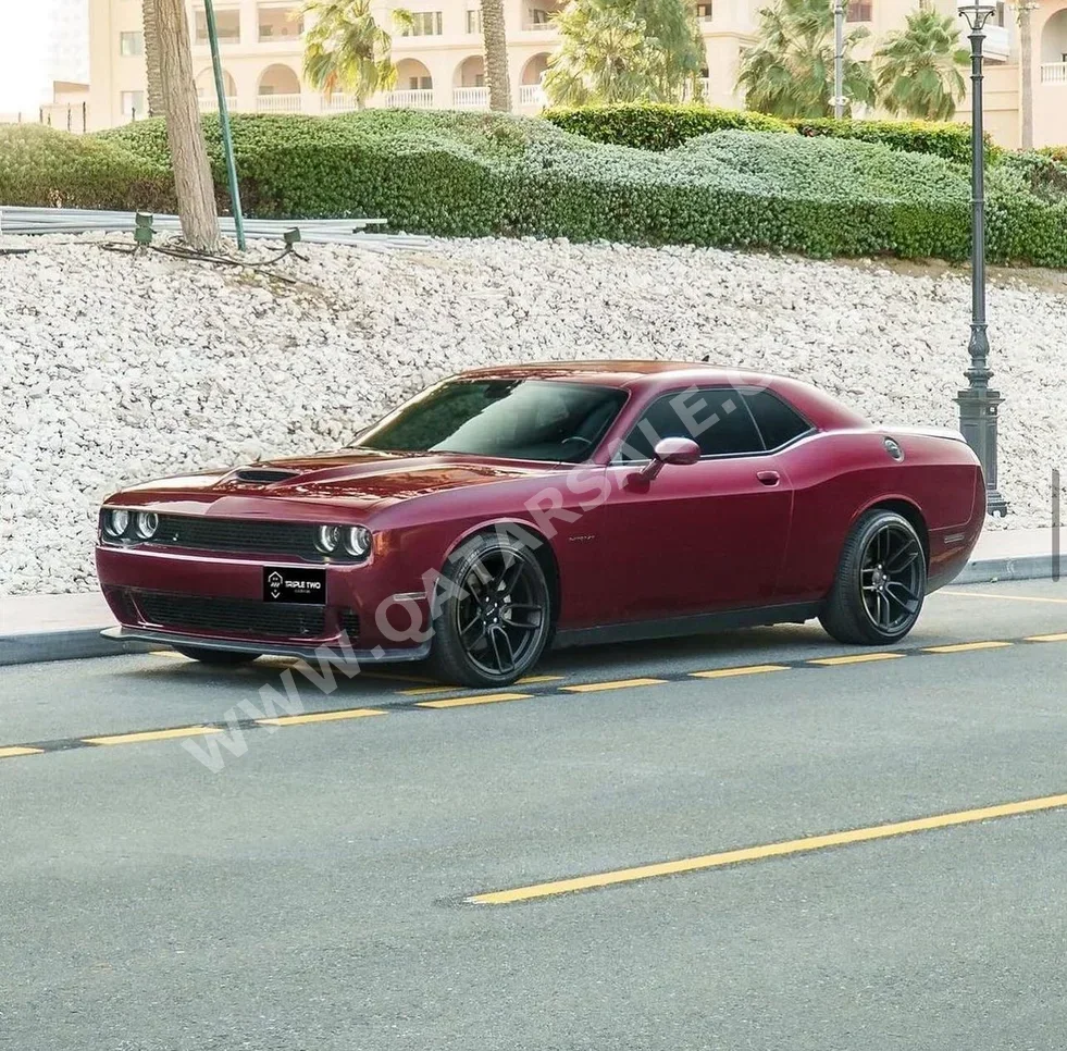 Dodge  Challenger  2022  Automatic  18,600 Km  6 Cylinder  Rear Wheel Drive (RWD)  Coupe / Sport  Maroon