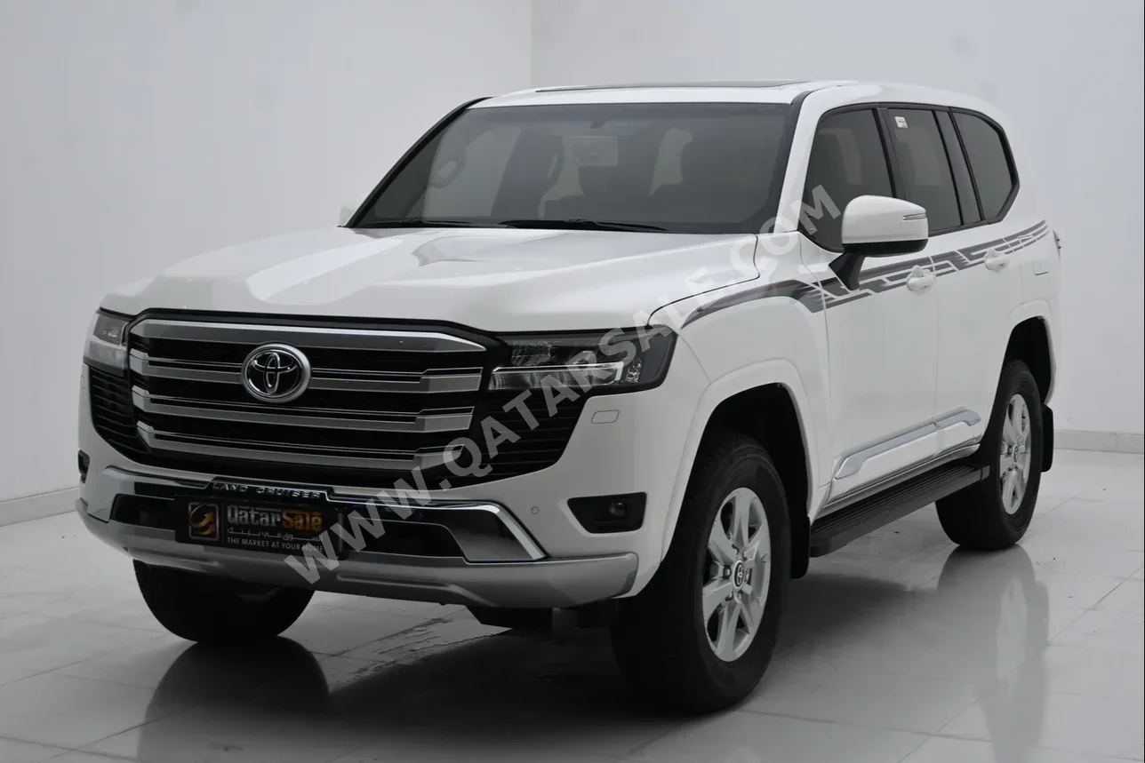 Toyota  Land Cruiser  GXR Twin Turbo  2023  Automatic  36,000 Km  6 Cylinder  Four Wheel Drive (4WD)  SUV  White  With Warranty