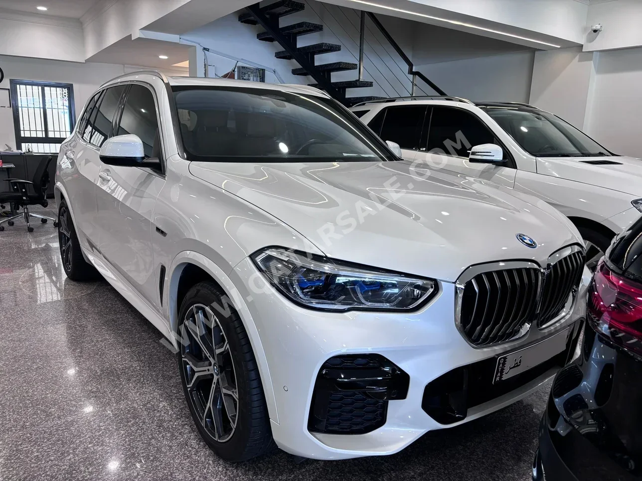 BMW  X-Series  X5  2022  Automatic  21,000 Km  8 Cylinder  Four Wheel Drive (4WD)  SUV  White  With Warranty