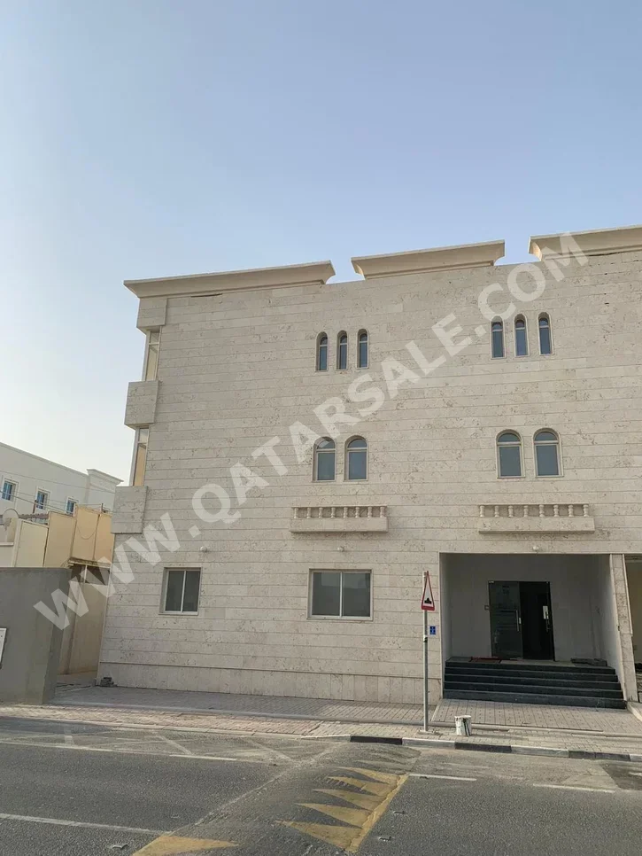Buildings, Towers & Compounds Family Residential  Doha  Fereej Kulaib  For Sale