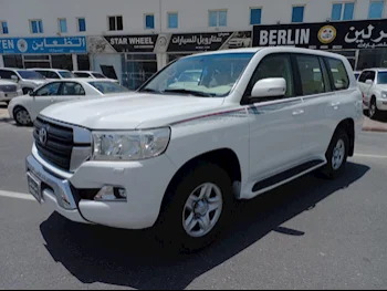  Toyota  Land Cruiser  GX  2016  Automatic  260,000 Km  6 Cylinder  Four Wheel Drive (4WD)  SUV  White  With Warranty