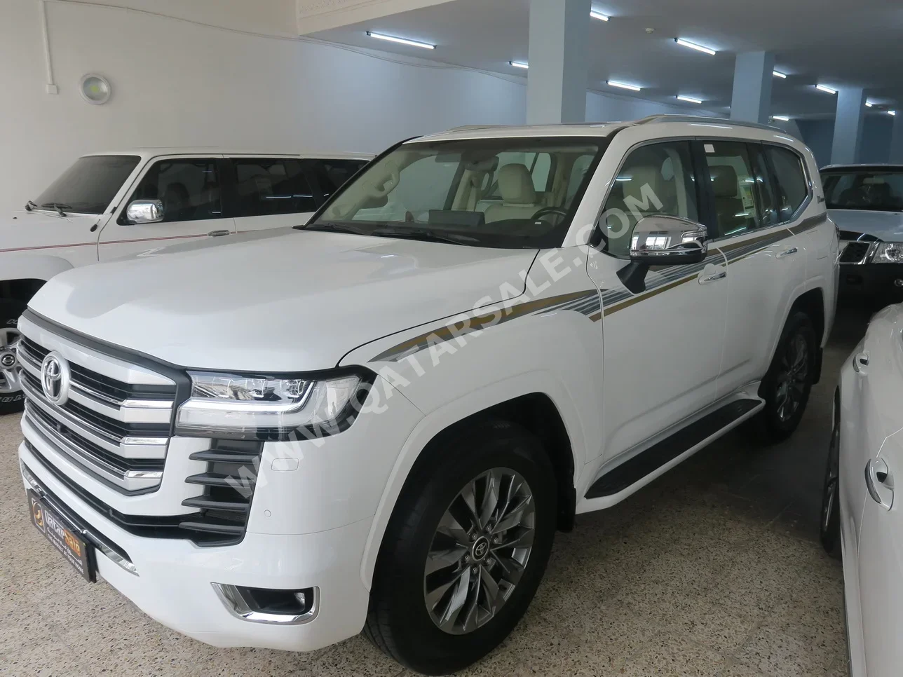 Toyota  Land Cruiser  VX Twin Turbo  2022  Automatic  69,000 Km  6 Cylinder  Four Wheel Drive (4WD)  SUV  White  With Warranty