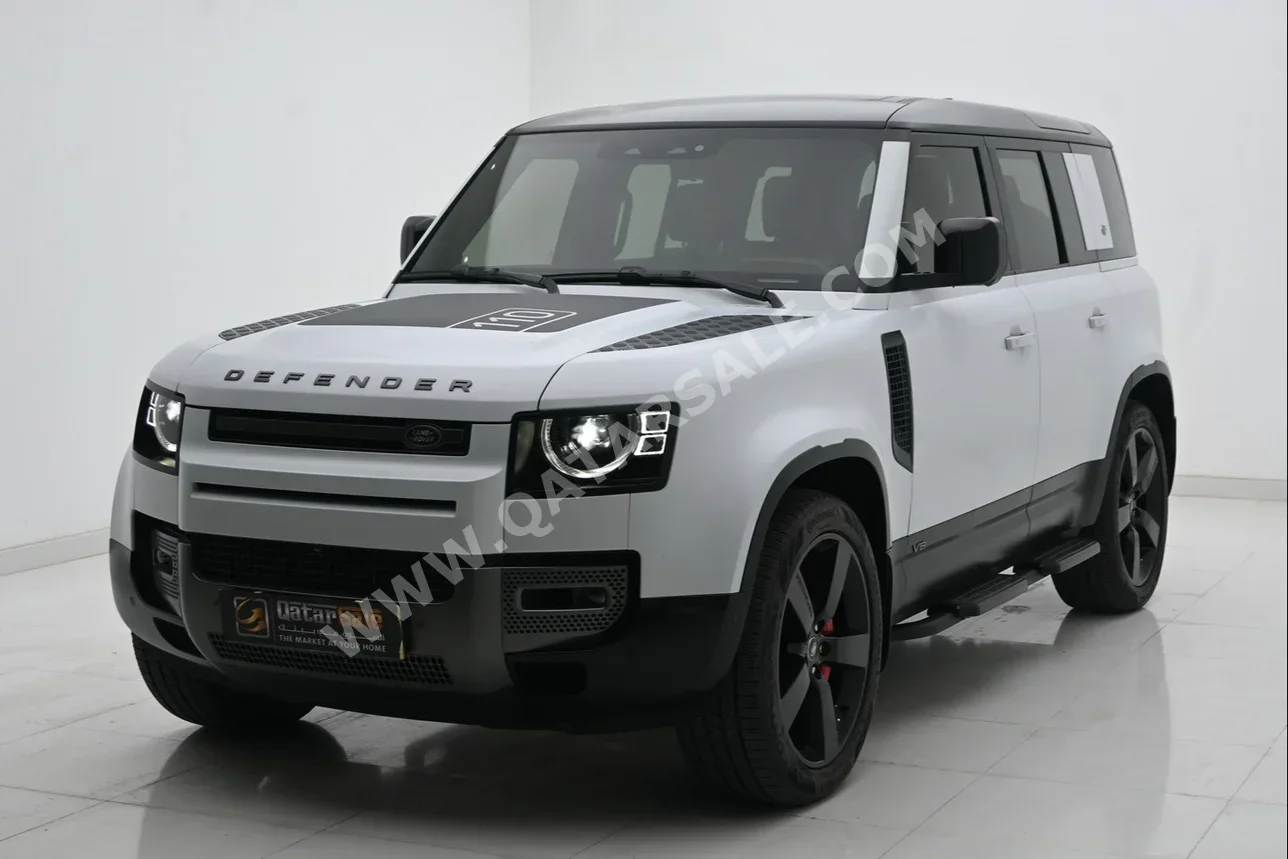 Land Rover  Defender  110 X  2022  Automatic  36,000 Km  8 Cylinder  Four Wheel Drive (4WD)  SUV  White  With Warranty