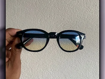 نظارة شمسية  أسود  مربع  إيطاليا  لكلا الجنسين