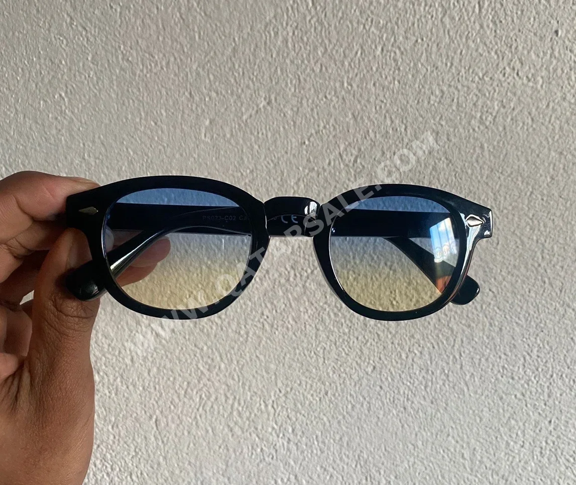 Sunglasses  Black  Square  Italy  for Unisex