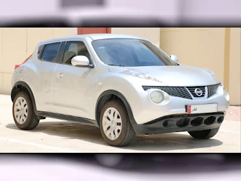 Nissan  Juke  2014  Automatic  166,000 Km  4 Cylinder  Front Wheel Drive (FWD)  SUV  Silver