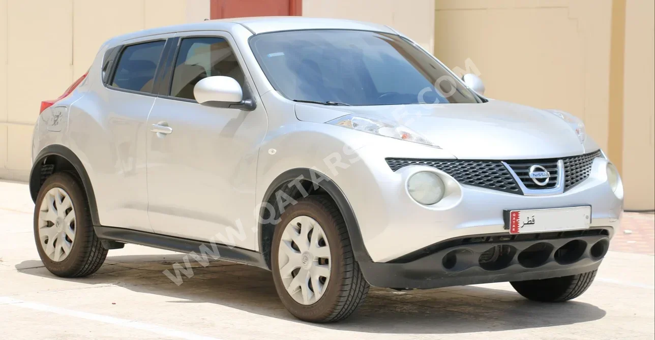Nissan  Juke  2014  Automatic  166,000 Km  4 Cylinder  Front Wheel Drive (FWD)  SUV  Silver