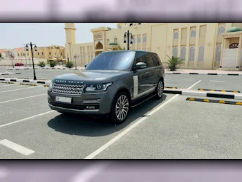  Land Rover  Range Rover  Vogue SE Super charged  2016  Automatic  183,000 Km  8 Cylinder  Four Wheel Drive (4WD)  SUV  Gray  With Warranty