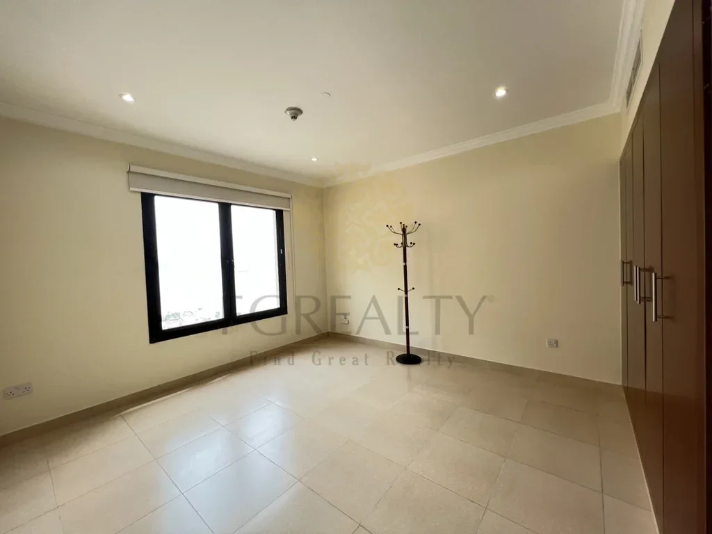 3 Bedrooms  Apartment  For Sale  in Doha -  The Pearl  Fully Furnished