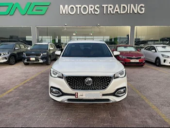 MG  HS  2021  Automatic  51٬000 Km  4 Cylinder  Four Wheel Drive (4WD)  SUV  White