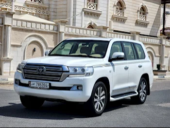  Toyota  Land Cruiser  VXR  2019  Automatic  350,000 Km  8 Cylinder  Four Wheel Drive (4WD)  SUV  White  With Warranty