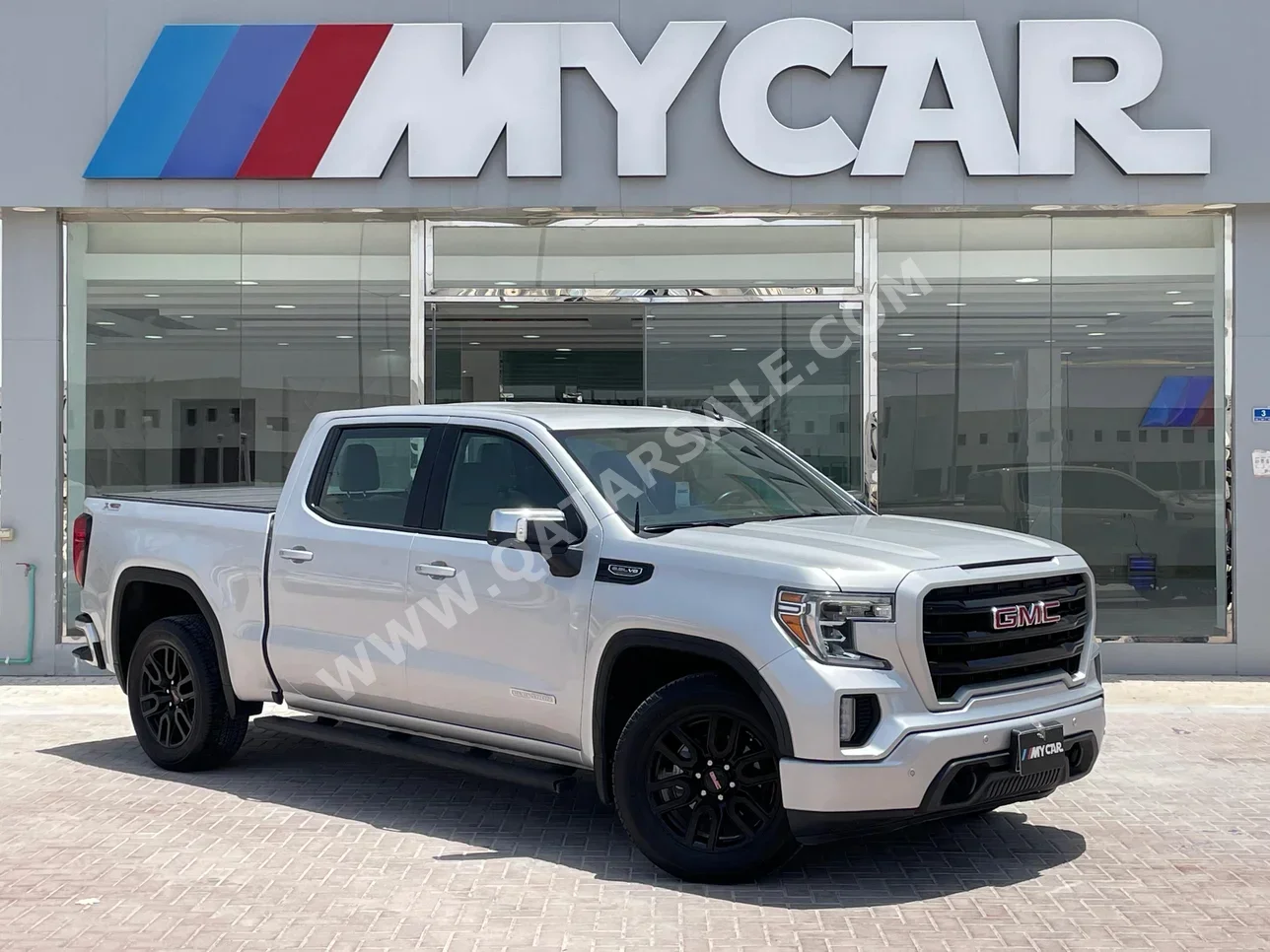 GMC  Sierra  Elevation  2020  Automatic  89,000 Km  8 Cylinder  Four Wheel Drive (4WD)  Pick Up  White