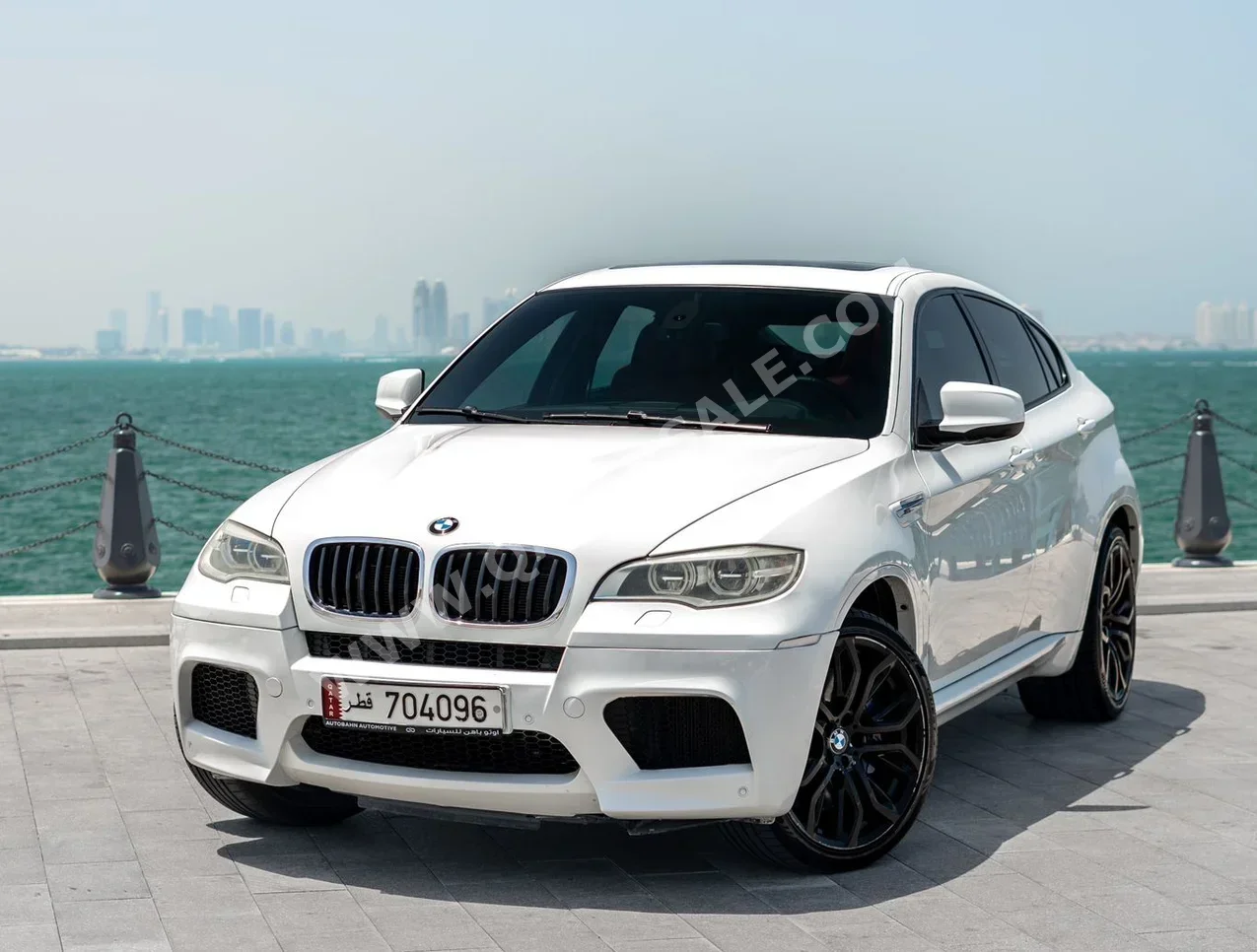 BMW  X-Series  X6 M  2014  Automatic  100,000 Km  8 Cylinder  Four Wheel Drive (4WD)  SUV  White