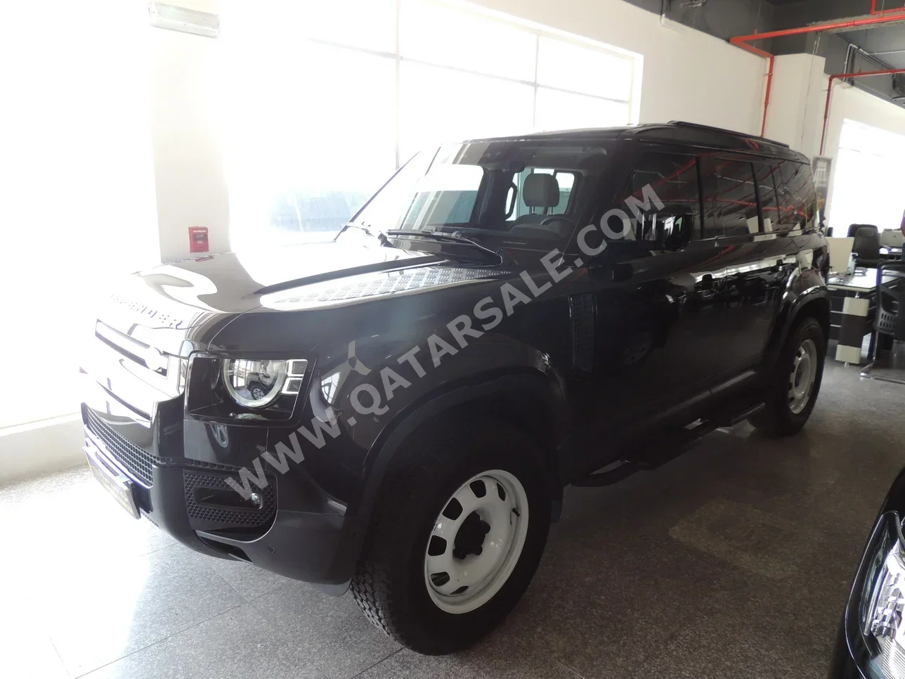 Land Rover  Defender  2023  Automatic  31,000 Km  4 Cylinder  Four Wheel Drive (4WD)  SUV  Black  With Warranty
