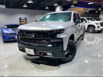 Chevrolet  Silverado  Trail Boss  2022  Automatic  25,000 Km  8 Cylinder  Four Wheel Drive (4WD)  Pick Up  Silver  With Warranty
