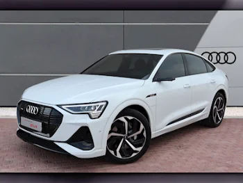 Audi  E-Tron  2021  Automatic  42,000 Km  0 Cylinder  All Wheel Drive (AWD)  SUV  White  With Warranty
