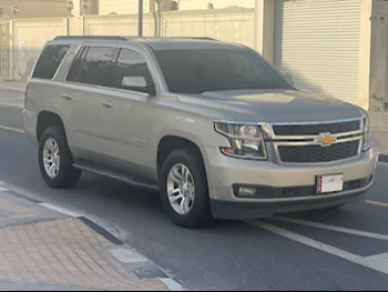 Chevrolet  Tahoe  2016  Automatic  96,000 Km  8 Cylinder  Rear Wheel Drive (RWD)  SUV  Gold