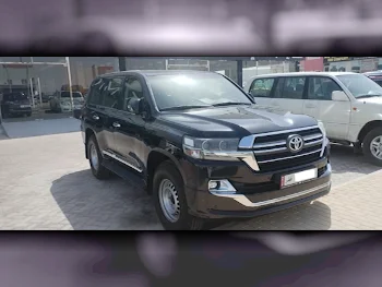 Toyota  Land Cruiser  GXR- Grand Touring  2020  Automatic  237,000 Km  8 Cylinder  Four Wheel Drive (4WD)  SUV  Black