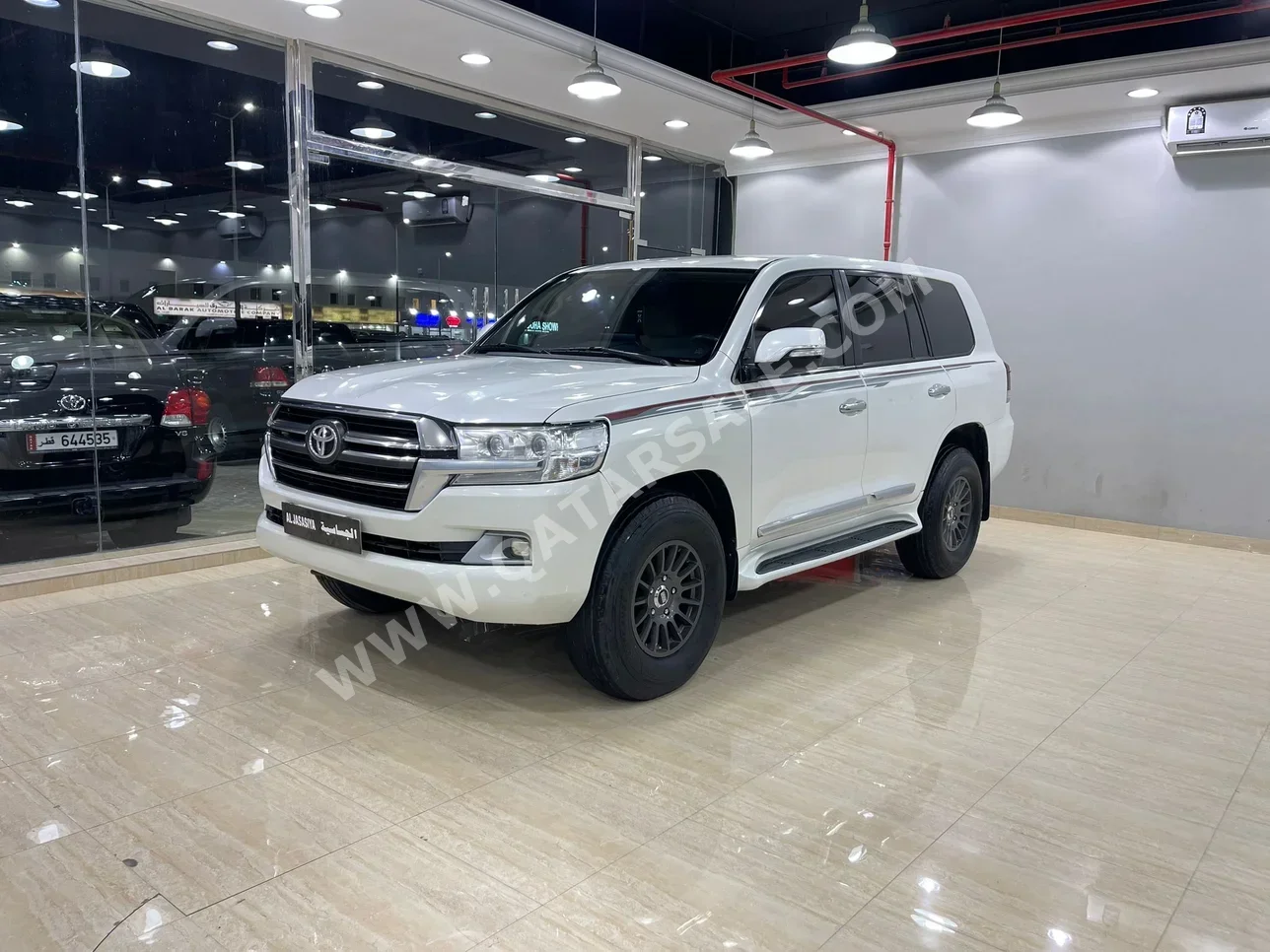 Toyota  Land Cruiser  G  2017  Automatic  244,000 Km  6 Cylinder  Four Wheel Drive (4WD)  SUV  White