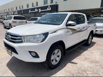 Toyota  Hilux  2017  Manual  143,000 Km  4 Cylinder  Four Wheel Drive (4WD)  Pick Up  White