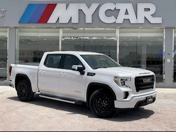 GMC  Sierra  Elevation  2021  Automatic  105,000 Km  8 Cylinder  Four Wheel Drive (4WD)  Pick Up  White
