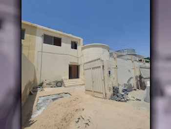 Family Residential  - Not Furnished  - Umm Salal  - Al Kharaitiyat  - 4 Bedrooms