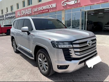 Toyota  Land Cruiser  GXR Twin Turbo  2024  Automatic  9,000 Km  6 Cylinder  Four Wheel Drive (4WD)  SUV  Silver  With Warranty