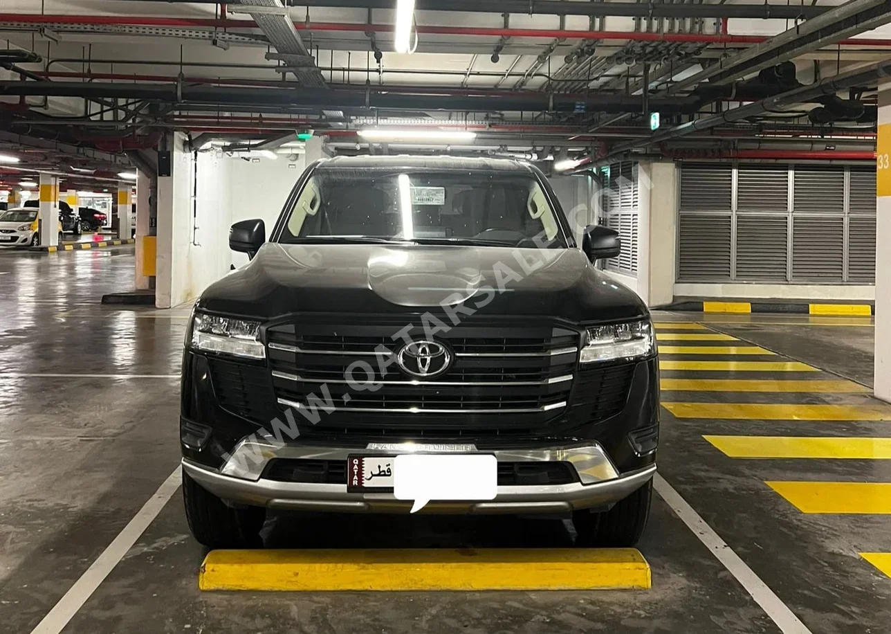 Toyota  Land Cruiser  GX  2022  Automatic  83,000 Km  6 Cylinder  Four Wheel Drive (4WD)  SUV  Black  With Warranty