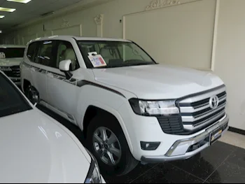 Toyota  Land Cruiser  GXR  2022  Automatic  46,000 Km  6 Cylinder  Four Wheel Drive (4WD)  SUV  White  With Warranty