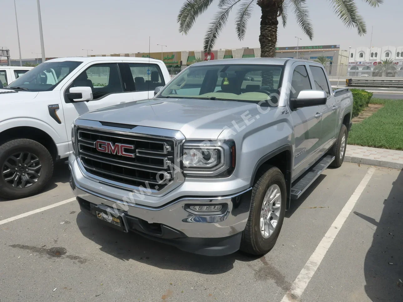 GMC  Sierra  1500  2017  Automatic  148,000 Km  8 Cylinder  Four Wheel Drive (4WD)  Pick Up  Silver