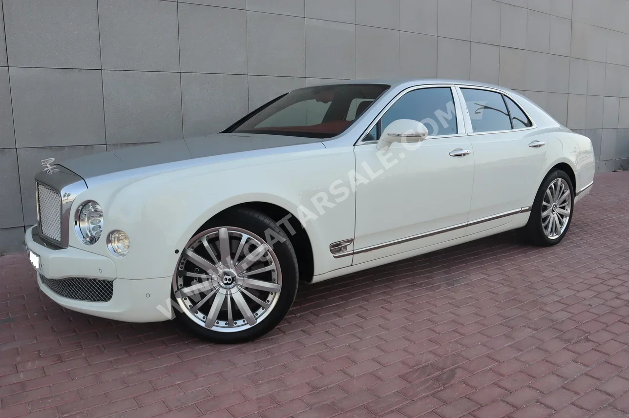 Bentley  Mulsanne  Mulliner  2014  Automatic  13,000 Km  8 Cylinder  All Wheel Drive (AWD)  Sedan  White