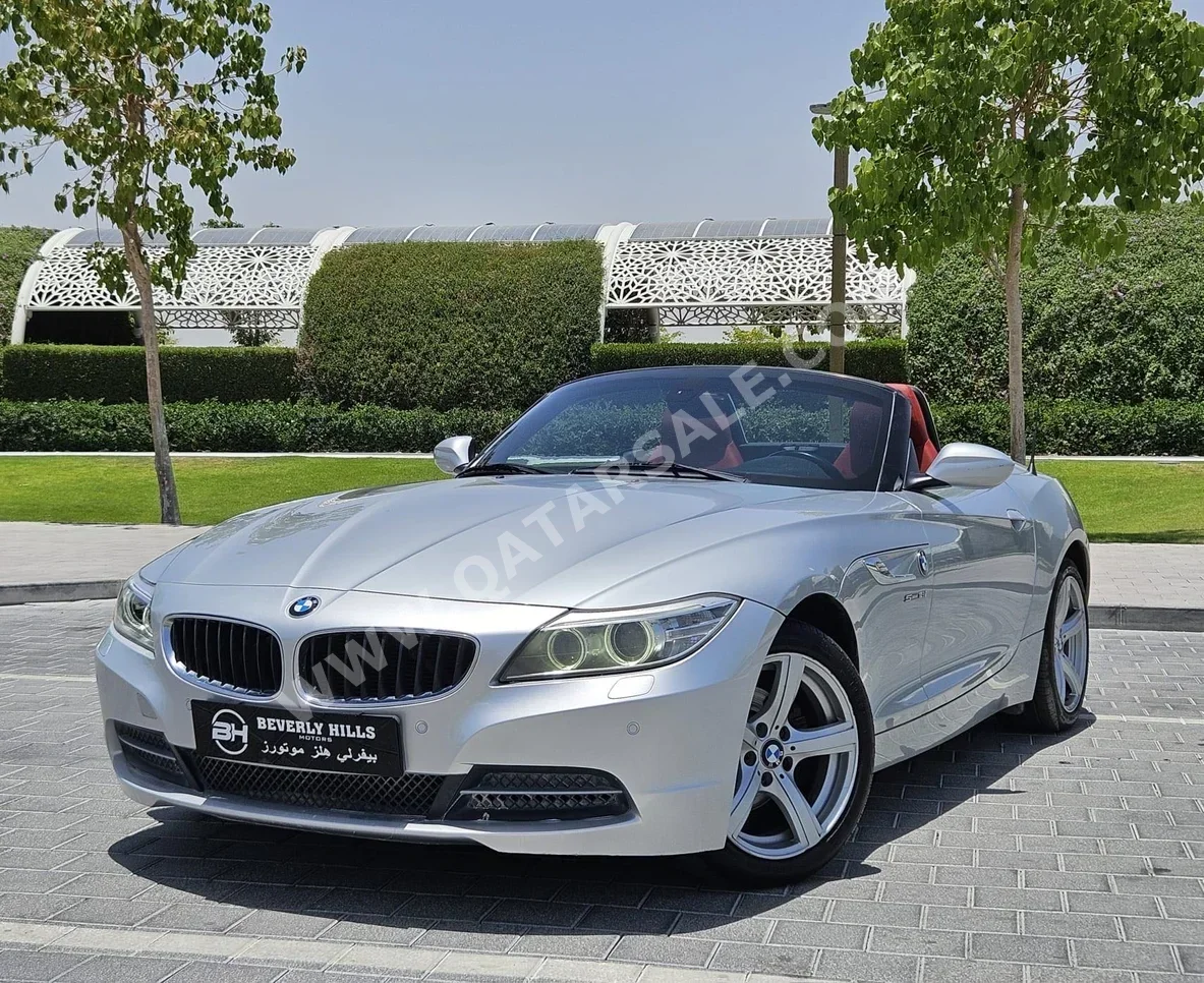 BMW  Z-Series  4  2014  Automatic  161,700 Km  4 Cylinder  Rear Wheel Drive (RWD)  Convertible  Silver