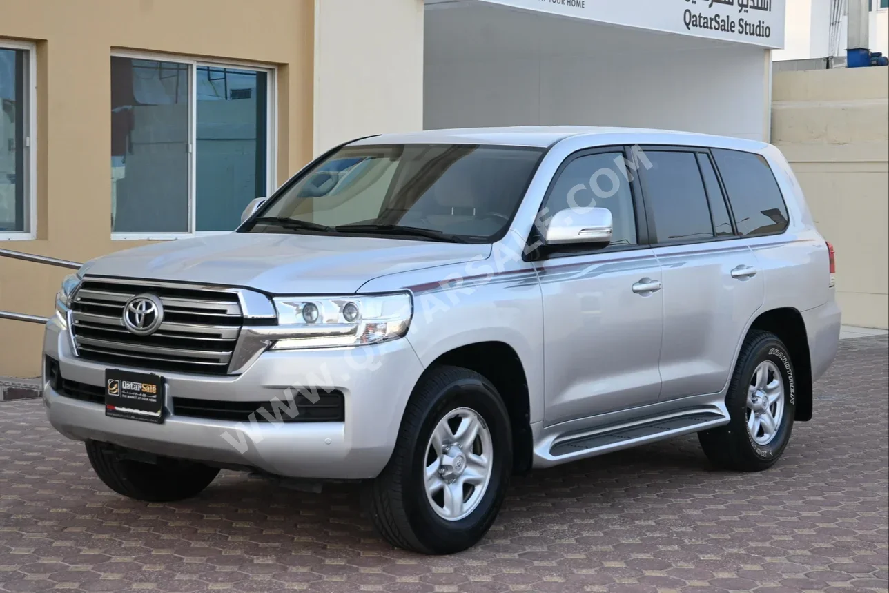  Toyota  Land Cruiser  GXR  2021  Automatic  97,000 Km  6 Cylinder  Four Wheel Drive (4WD)  SUV  Silver  With Warranty