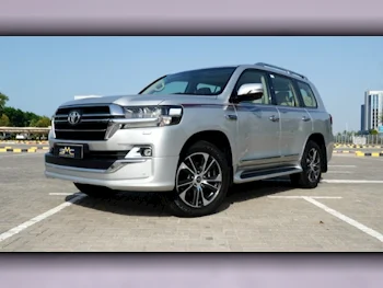 Toyota  Land Cruiser  GXR- Grand Touring  2020  Automatic  40,000 Km  6 Cylinder  Four Wheel Drive (4WD)  SUV  Silver  With Warranty