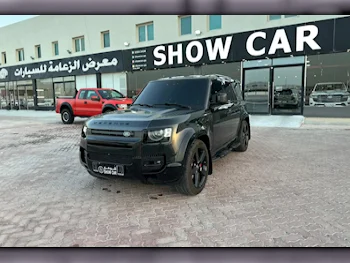 Land Rover  Defender  2020  Automatic  102,000 Km  6 Cylinder  Four Wheel Drive (4WD)  SUV  Black
