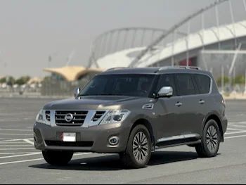 Nissan  Patrol  Platinum  2014  Automatic  194,000 Km  8 Cylinder  Four Wheel Drive (4WD)  SUV  Gray