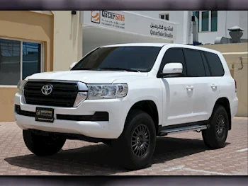 Toyota  Land Cruiser  G  2016  Automatic  274,000 Km  6 Cylinder  Four Wheel Drive (4WD)  SUV  White