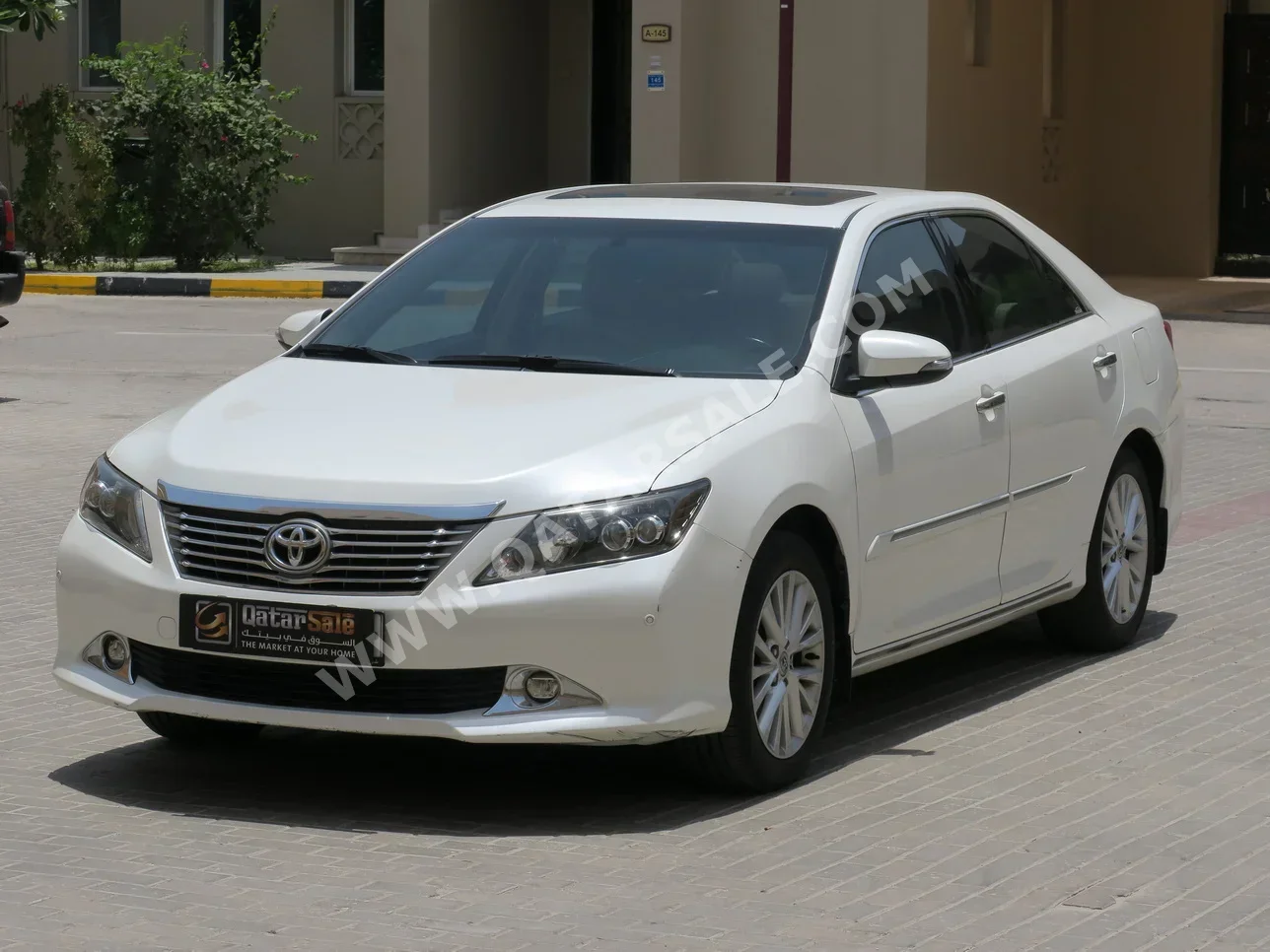 Toyota  Aurion  2016  Automatic  120,000 Km  6 Cylinder  Front Wheel Drive (FWD)  Sedan  Pearl