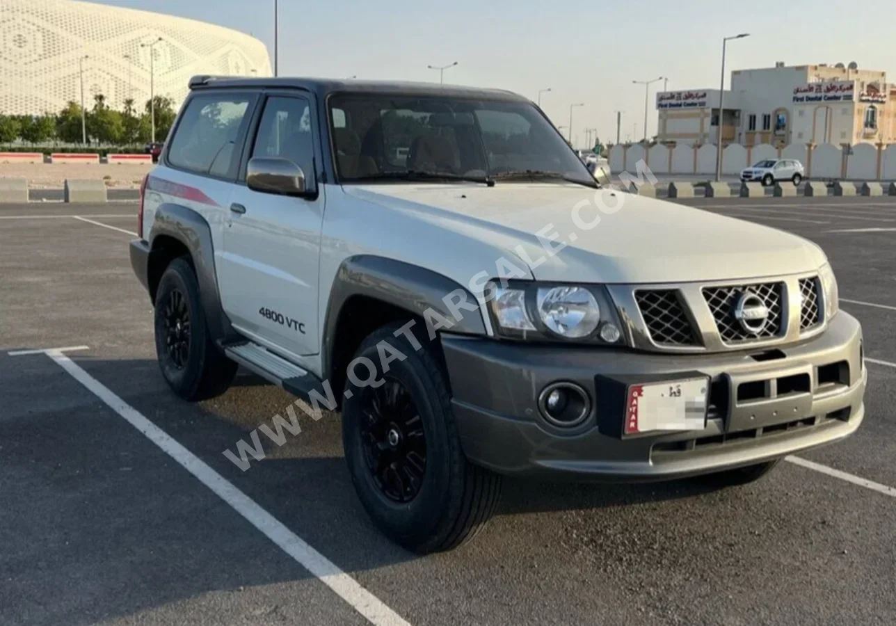 Nissan  Patrol  Super Safari  2019  Manual  53,000 Km  6 Cylinder  Rear Wheel Drive (RWD)  SUV  White