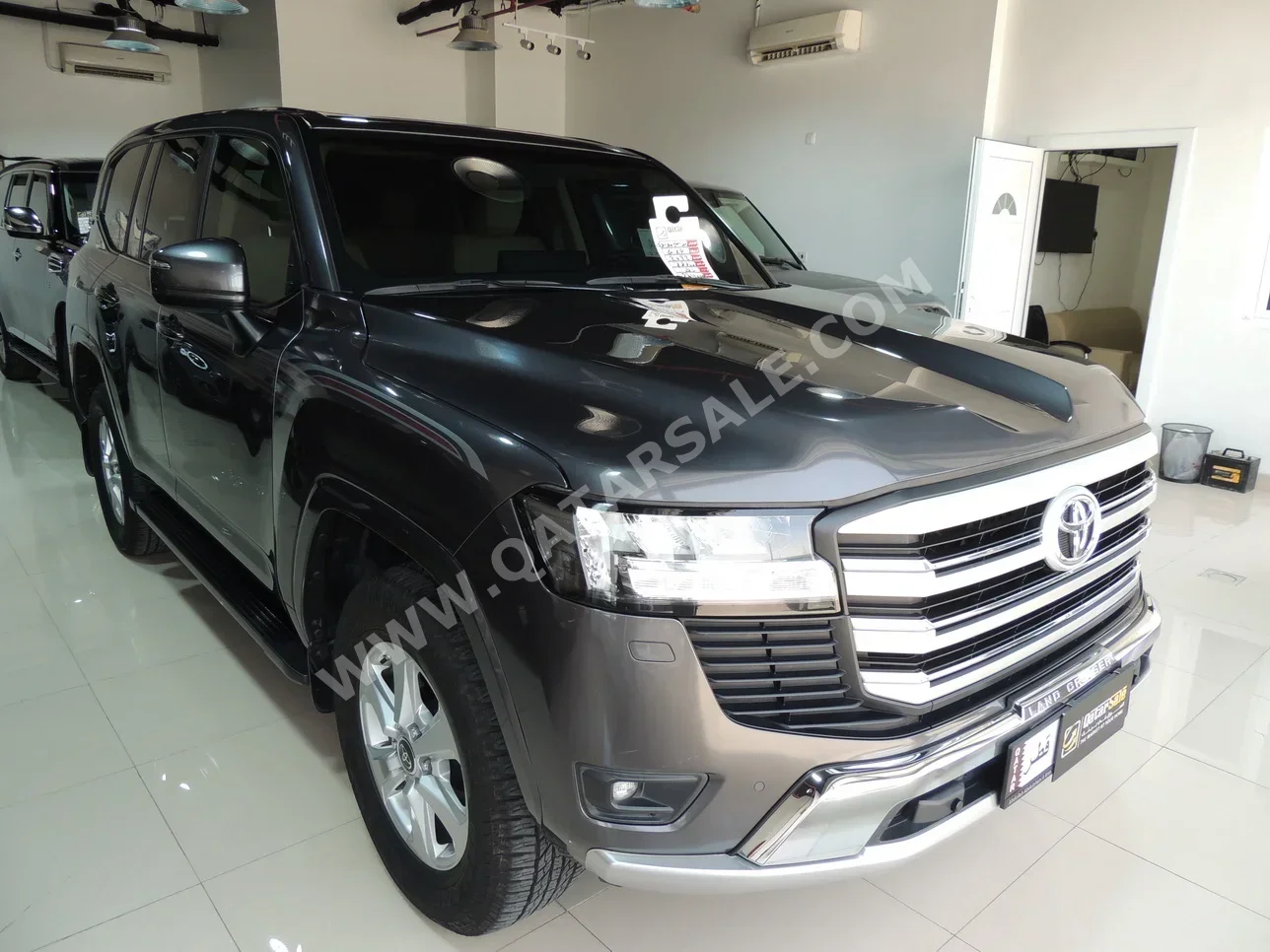 Toyota  Land Cruiser  GXR  2022  Automatic  78,700 Km  6 Cylinder  Four Wheel Drive (4WD)  SUV  Gray  With Warranty