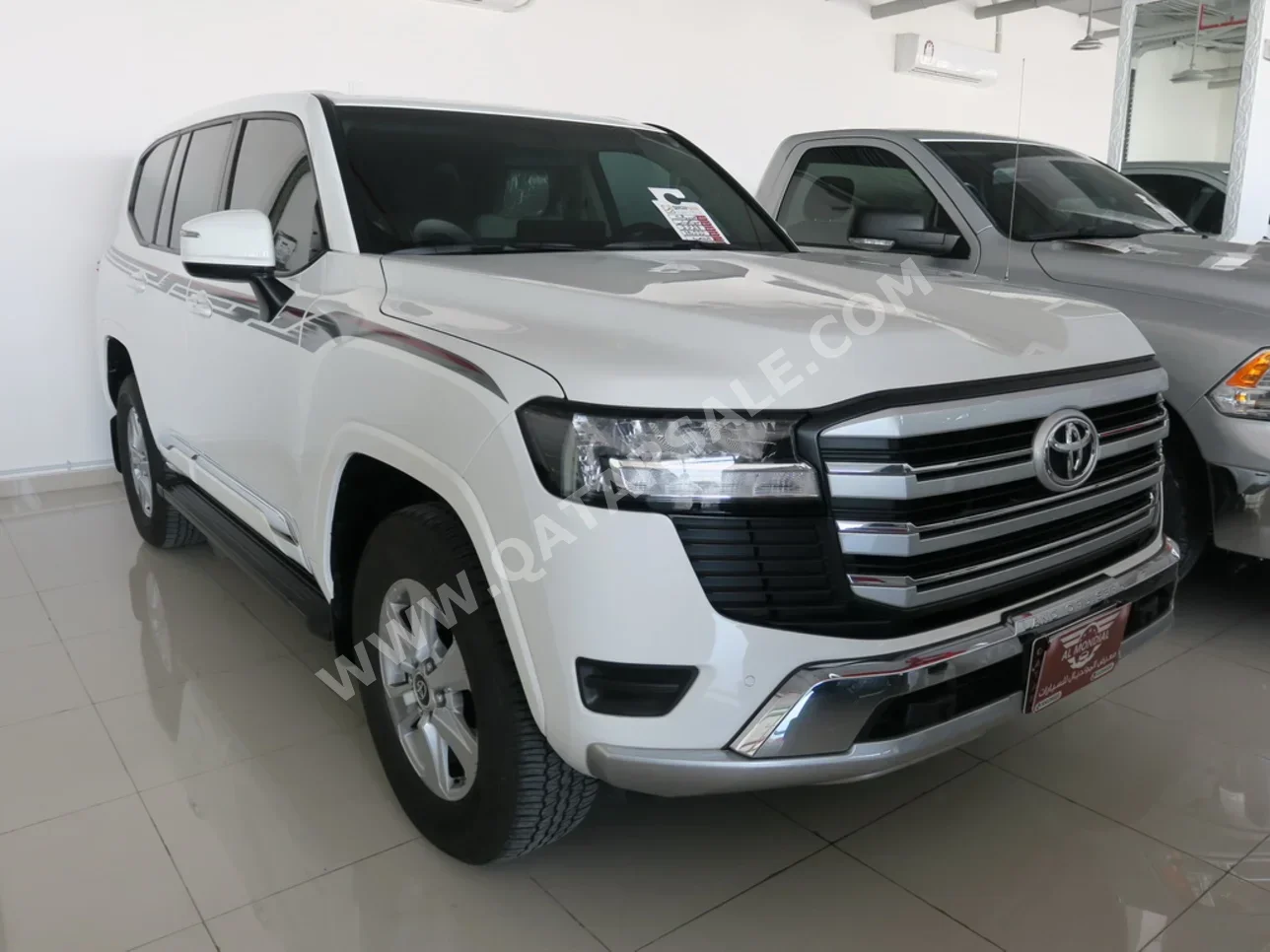 Toyota  Land Cruiser  GXR  2023  Automatic  14,000 Km  6 Cylinder  Four Wheel Drive (4WD)  SUV  White  With Warranty