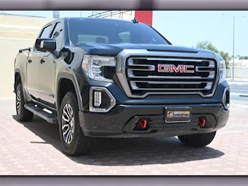 GMC  Sierra  AT4  2021  Automatic  71,000 Km  8 Cylinder  Four Wheel Drive (4WD)  Pick Up  Black  With Warranty