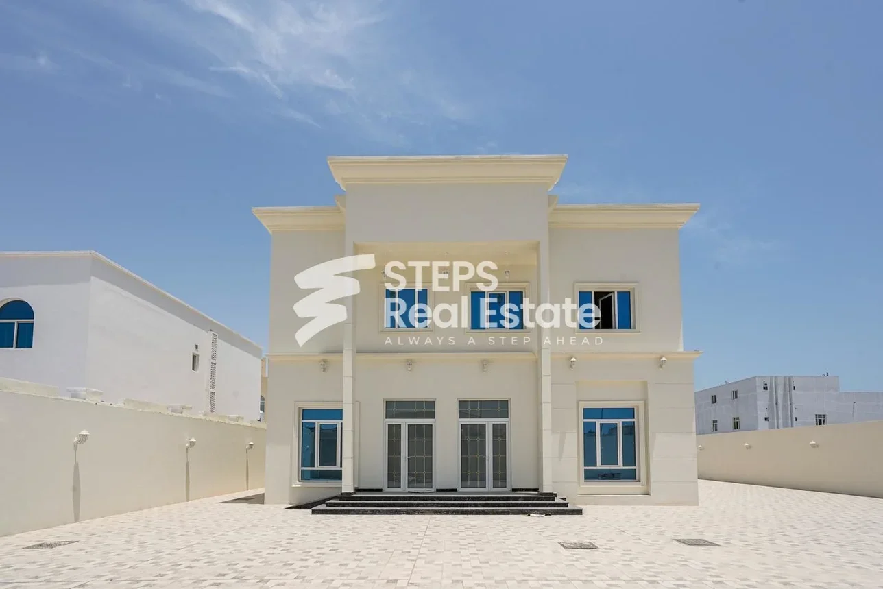 Family Residential  - Not Furnished  - Doha  - Onaiza  - 6 Bedrooms