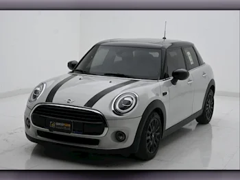 Mini  Cooper  2020  Automatic  58,000 Km  3 Cylinder  Front Wheel Drive (FWD)  Hatchback  Silver