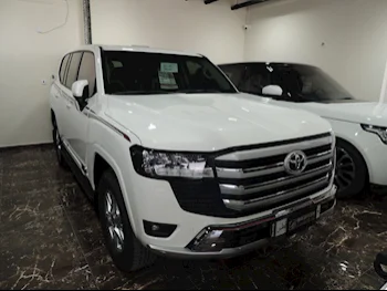 Toyota  Land Cruiser  GXR  2024  Automatic  79 Km  6 Cylinder  Four Wheel Drive (4WD)  SUV  White  With Warranty