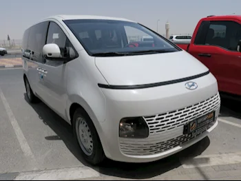 Hyundai  Van H1  2022  Automatic  0 Km  4 Cylinder  Rear Wheel Drive (RWD)  Van / Bus  White  With Warranty