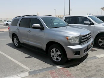 Toyota  Sequoia  2013  Automatic  210,000 Km  8 Cylinder  Four Wheel Drive (4WD)  SUV  Silver